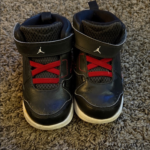 Jordan Kids Black and Red Sneakers - Picture 1 of 4